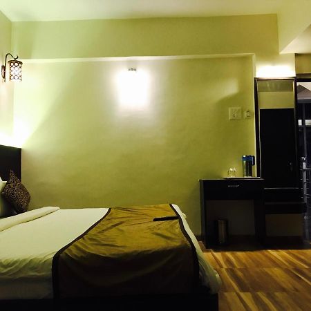Hotel Sai Kripa Imperial Daman Exteriér fotografie
