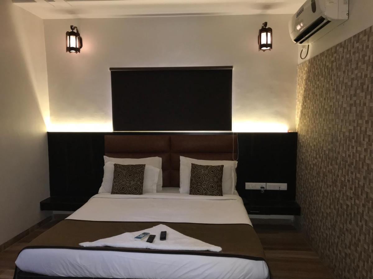 Hotel Sai Kripa Imperial Daman Exteriér fotografie
