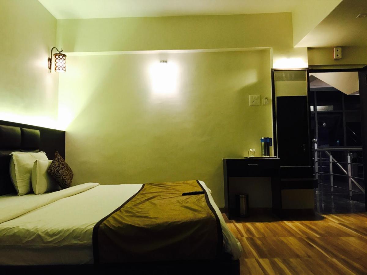 Hotel Sai Kripa Imperial Daman Exteriér fotografie